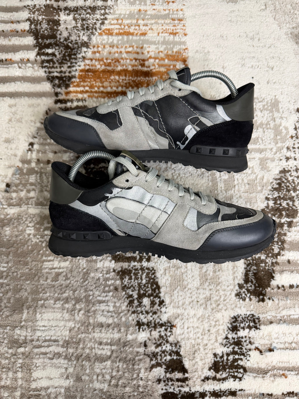 Valentino Garavani Rockrunner Trainers EU41.5 UK7.5 - Grey & Black