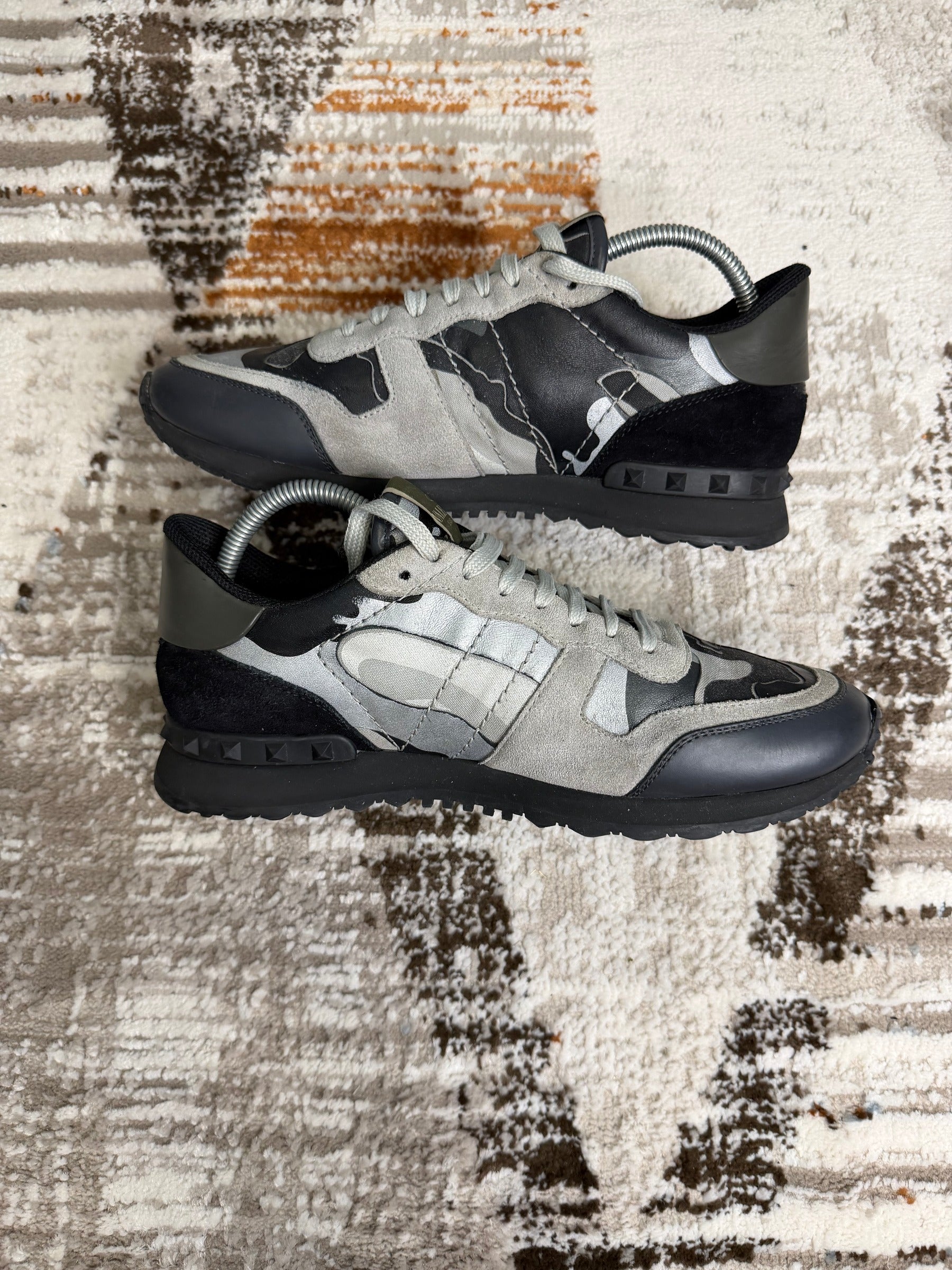 Valentino Garavani Rockrunner Trainers EU41.5 UK7.5 - Grey & Black