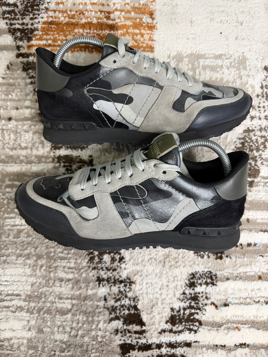 Valentino Garavani Rockrunner Trainers EU41.5 UK7.5 - Grey & Black