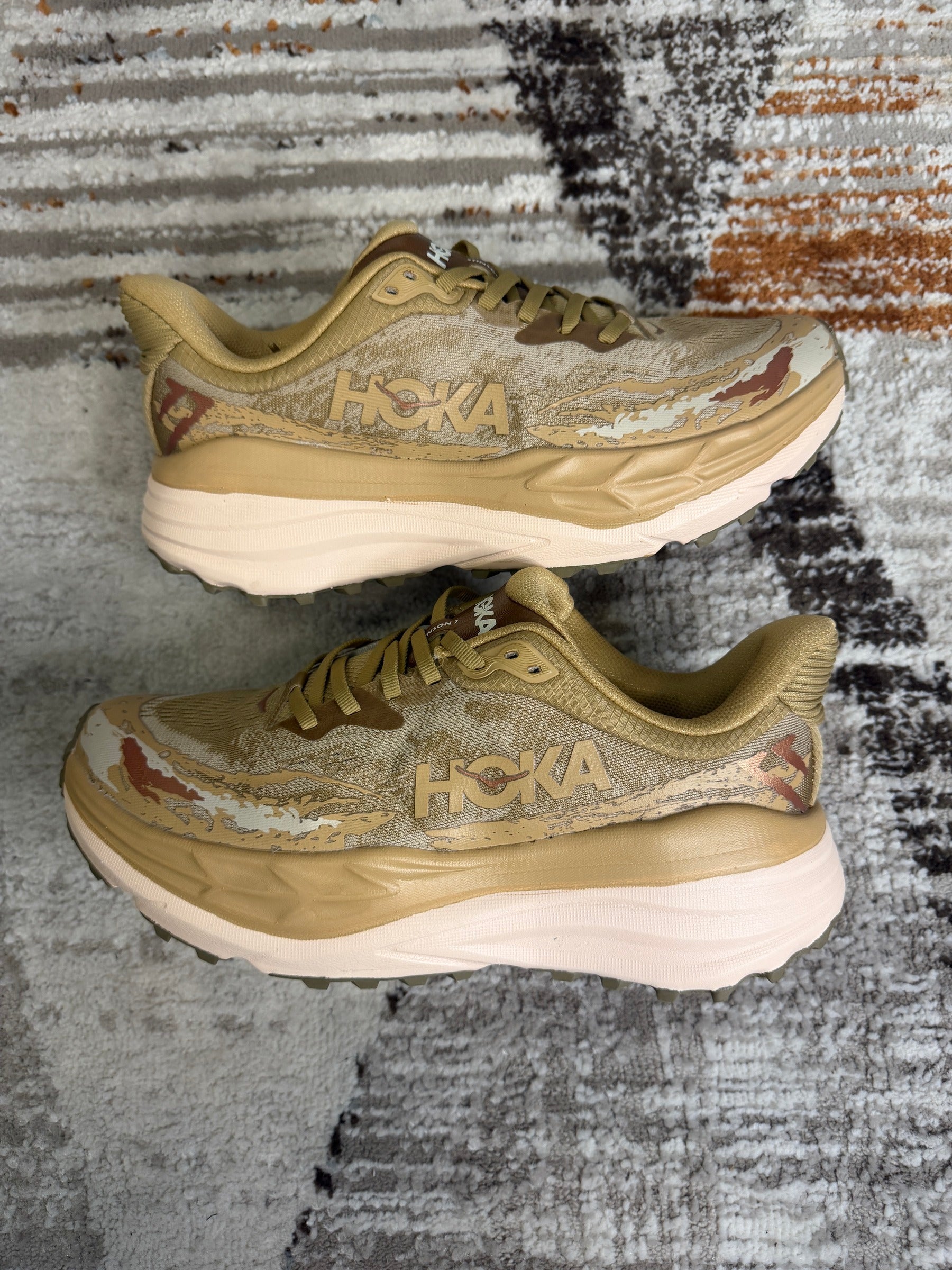Hoka Stinson 7 Trainers UK9 - Beige & Orange - Brand New
