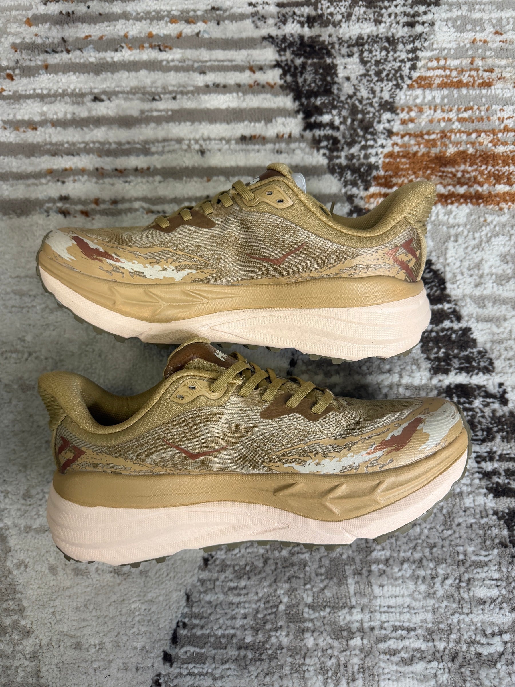 Hoka Stinson 7 Trainers UK9 - Beige & Orange - Brand New