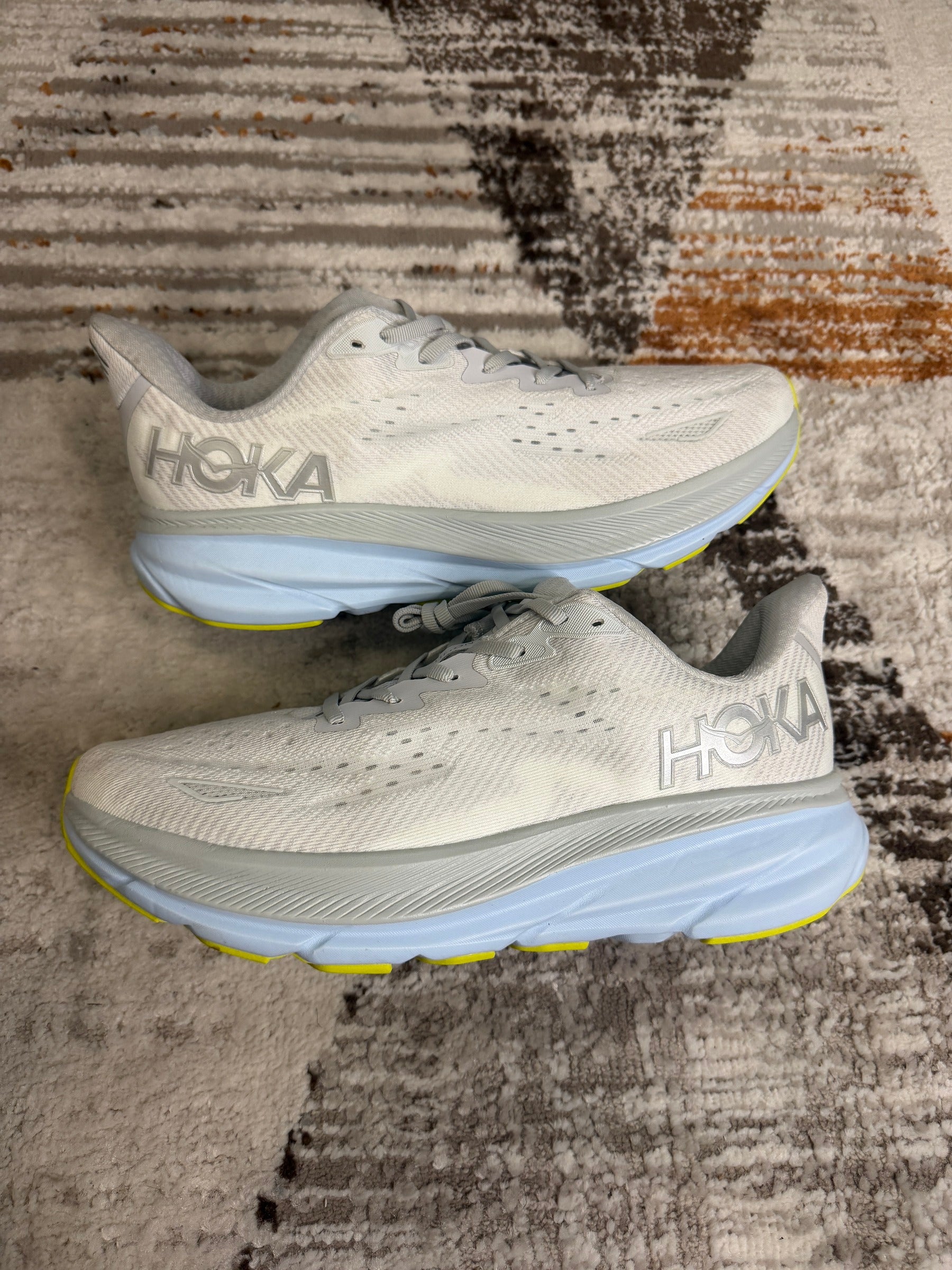 Hoka Clifton 9 Trainers UK10.5 - White & Yellow - Brand New