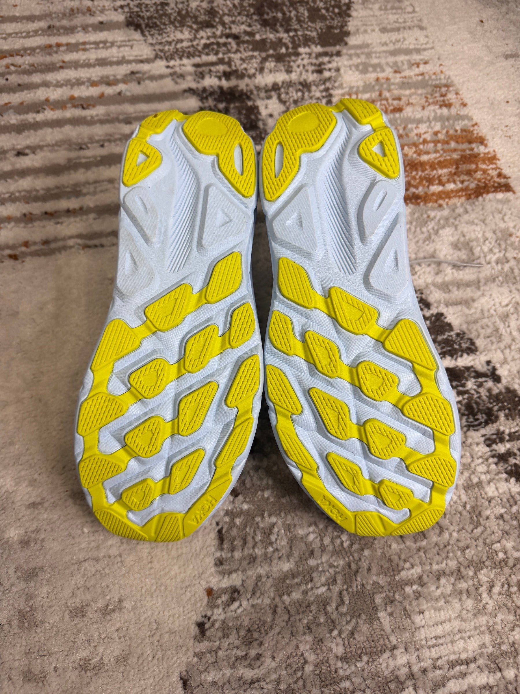 Hoka Clifton 9 Trainers UK10.5 - White & Yellow - Brand New