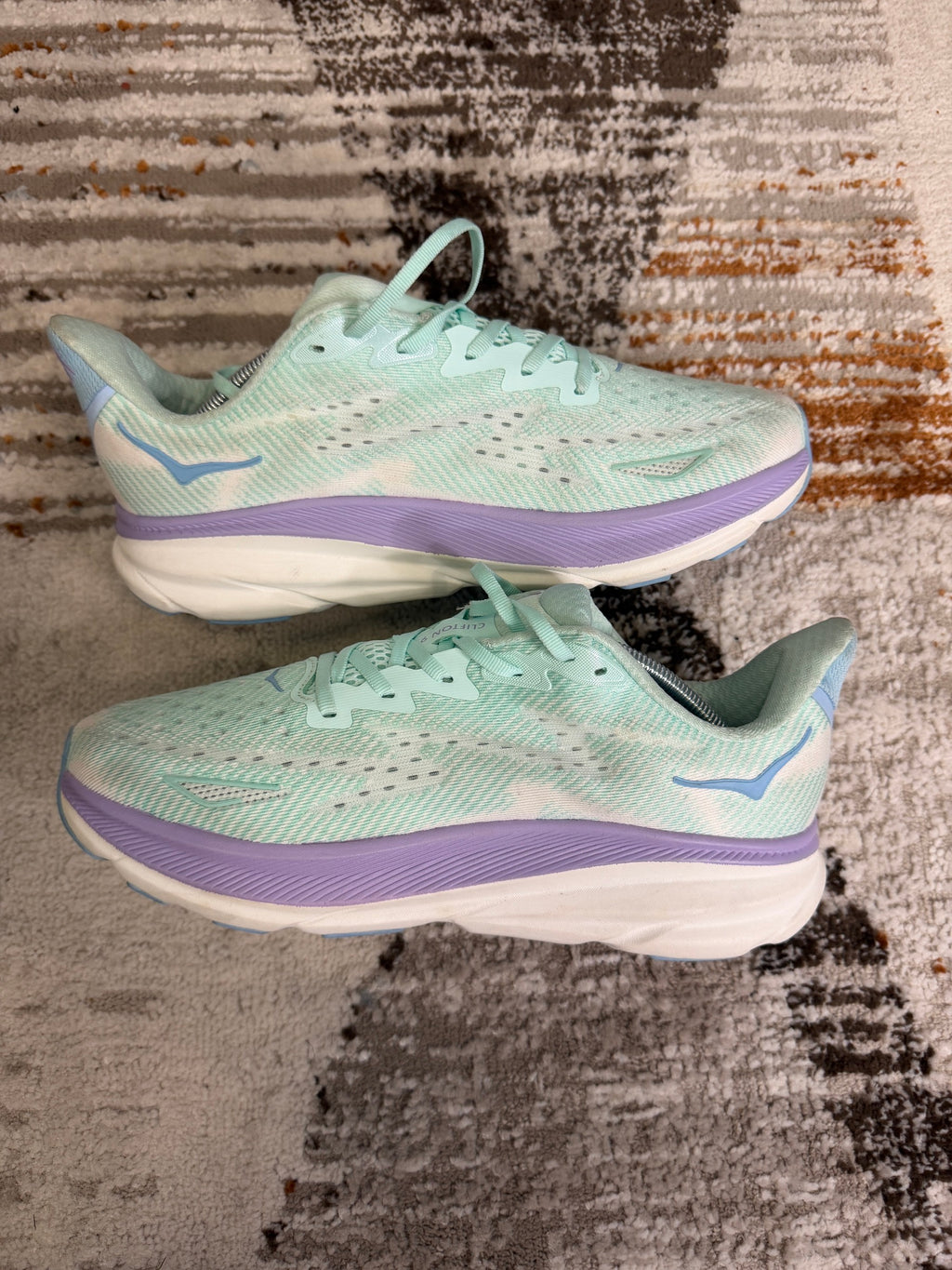 Hoka Clifton 9 Trainers UK9.5 - Mint & Purple - Brand New