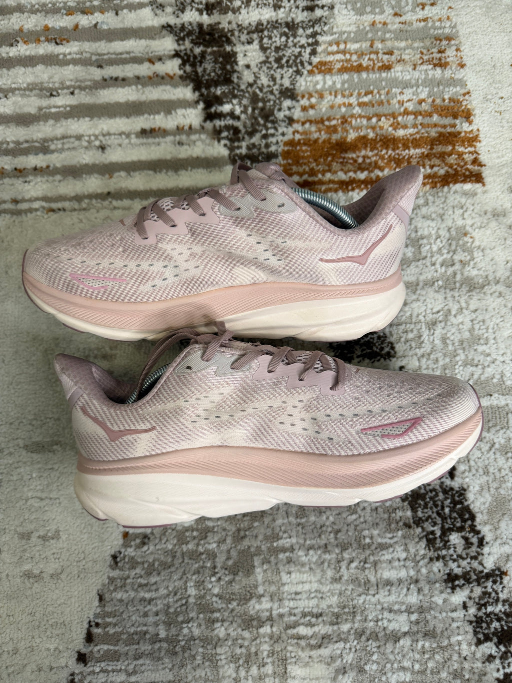 Hoka Clifton 9 Trainers UK9.5 - Pink - Brand New