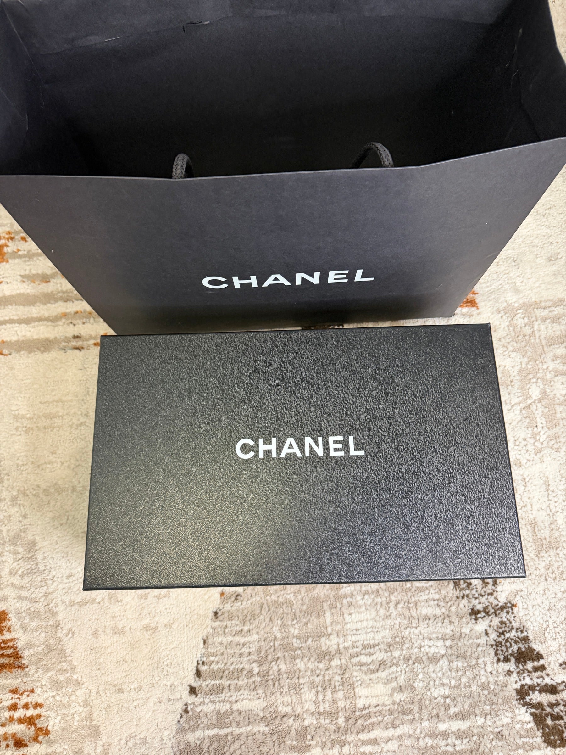 Chanel Runners Trainers UK9 - Black & White - With Receipt & Full Packaging