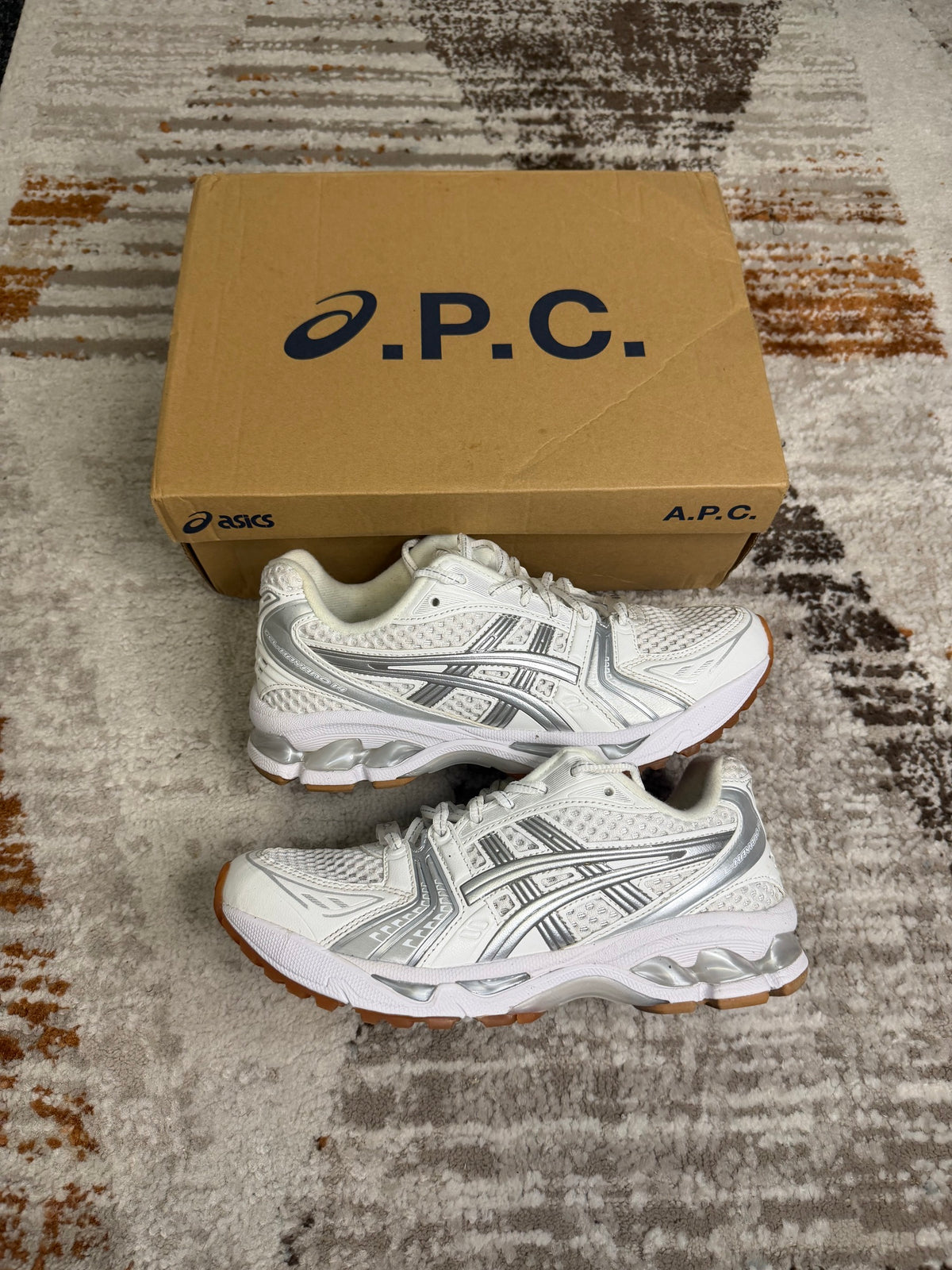 ASICS x A.P.C. GEL-Kayano 14 Trainers UK7 - White & Metallic Silver - With Box