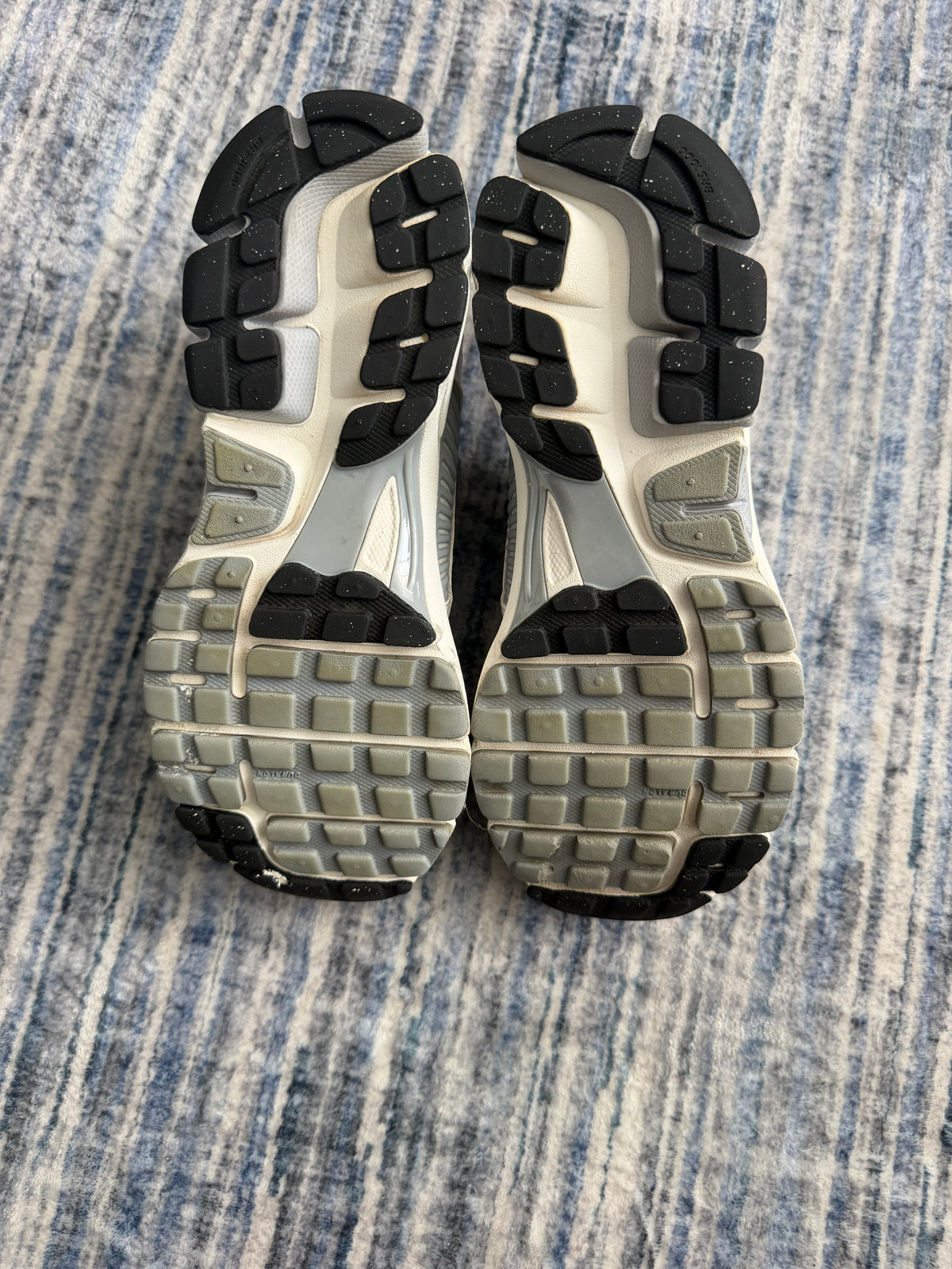 Nike Vomero 5 Womens Trainers UK 5 Excellent Condition