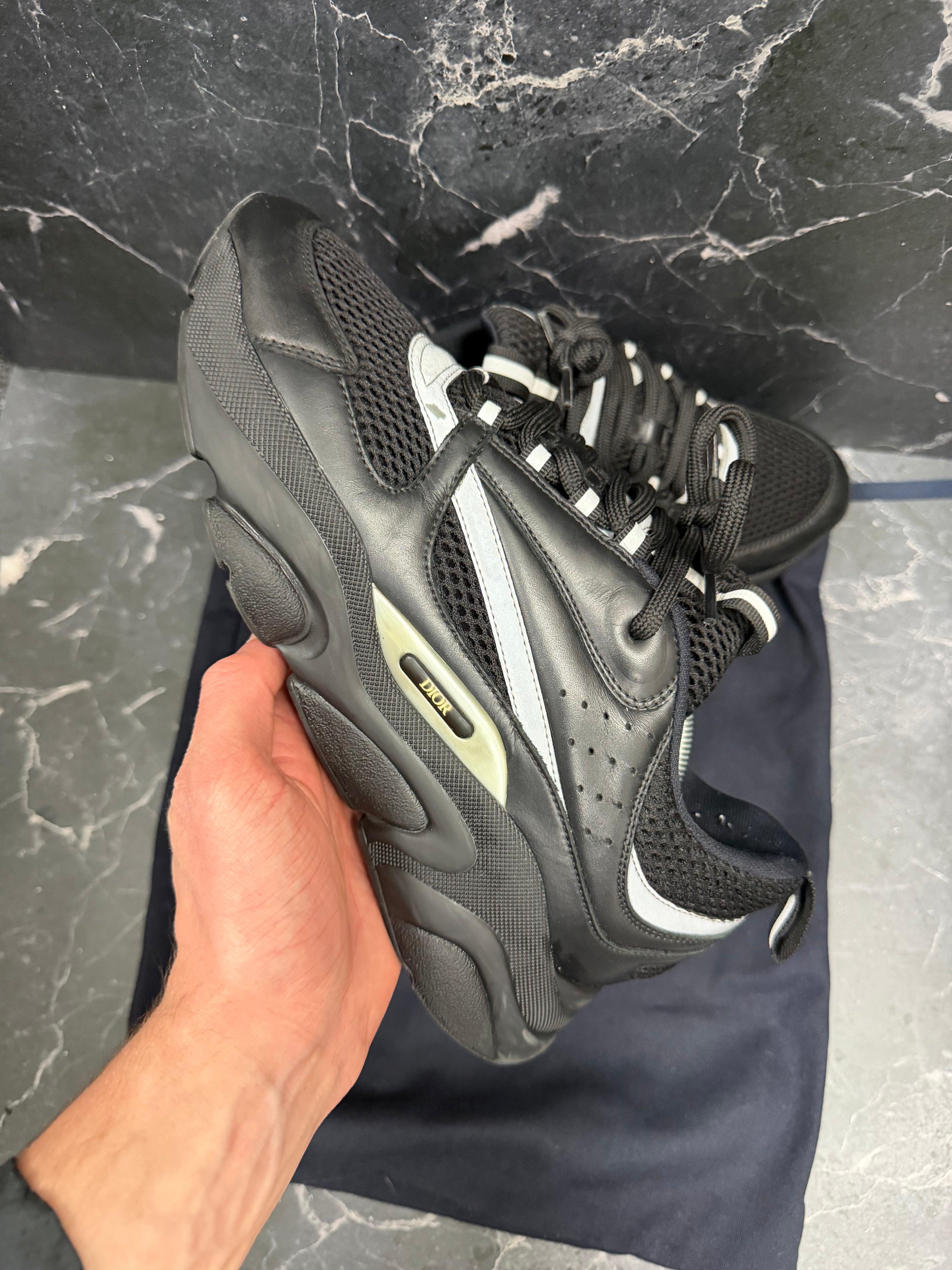 Dior B22 Sneakers – Black | EU 41 | Original Dust Bag Included | Minor Defects (See Pictures)