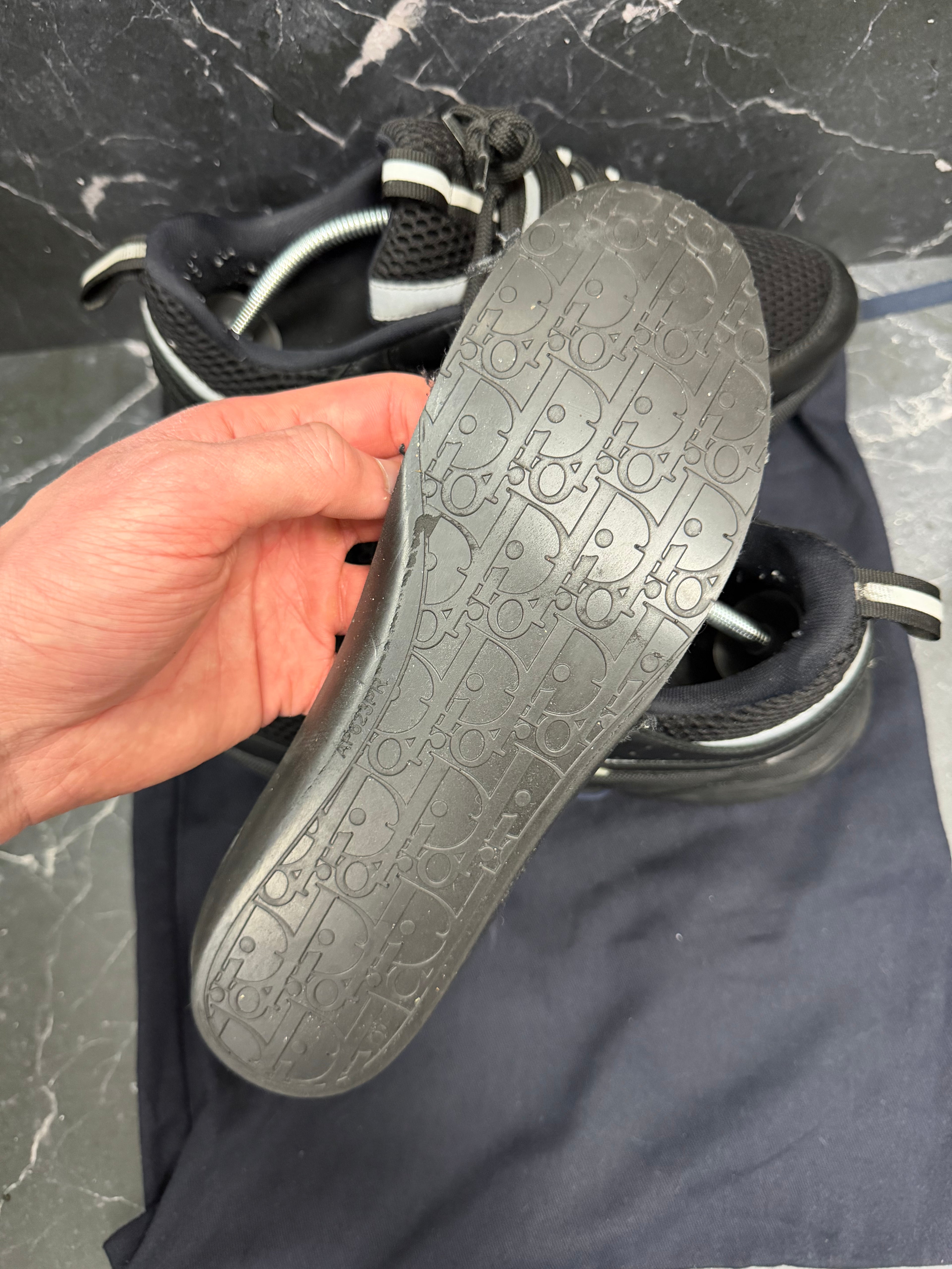 Dior B22 Sneakers – Black | EU 41 | Original Dust Bag Included | Minor Defects (See Pictures)
